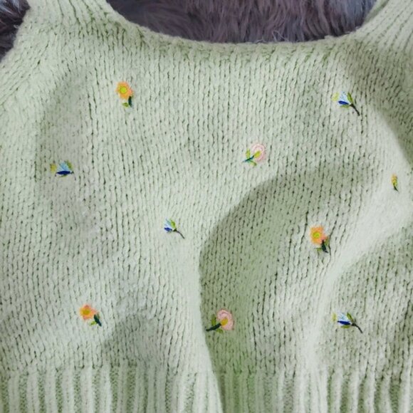 ENGLISH FACTORY Soft Green Knit Tank with Embroidered Floral Detail- Size L - Picture 4 of 15